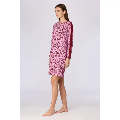 Woody Dames Nachtkleed - roze rode luipaardprint